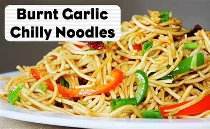 burnt garlic stir fried Thai noodles [chicken]